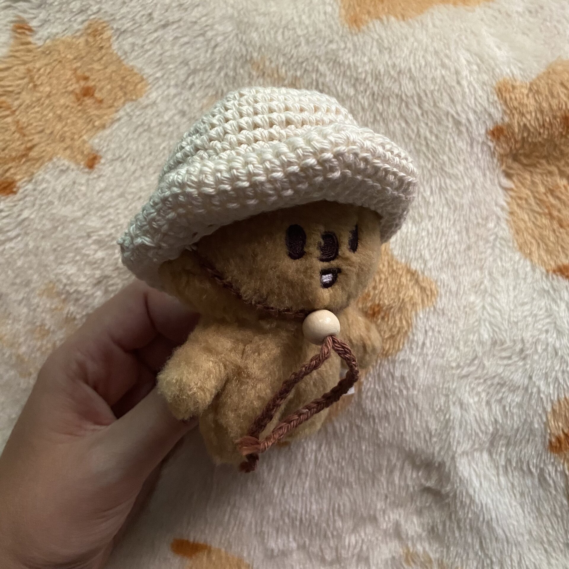 Gorrito BLEEP mv stray kids crochet KARMA - 2