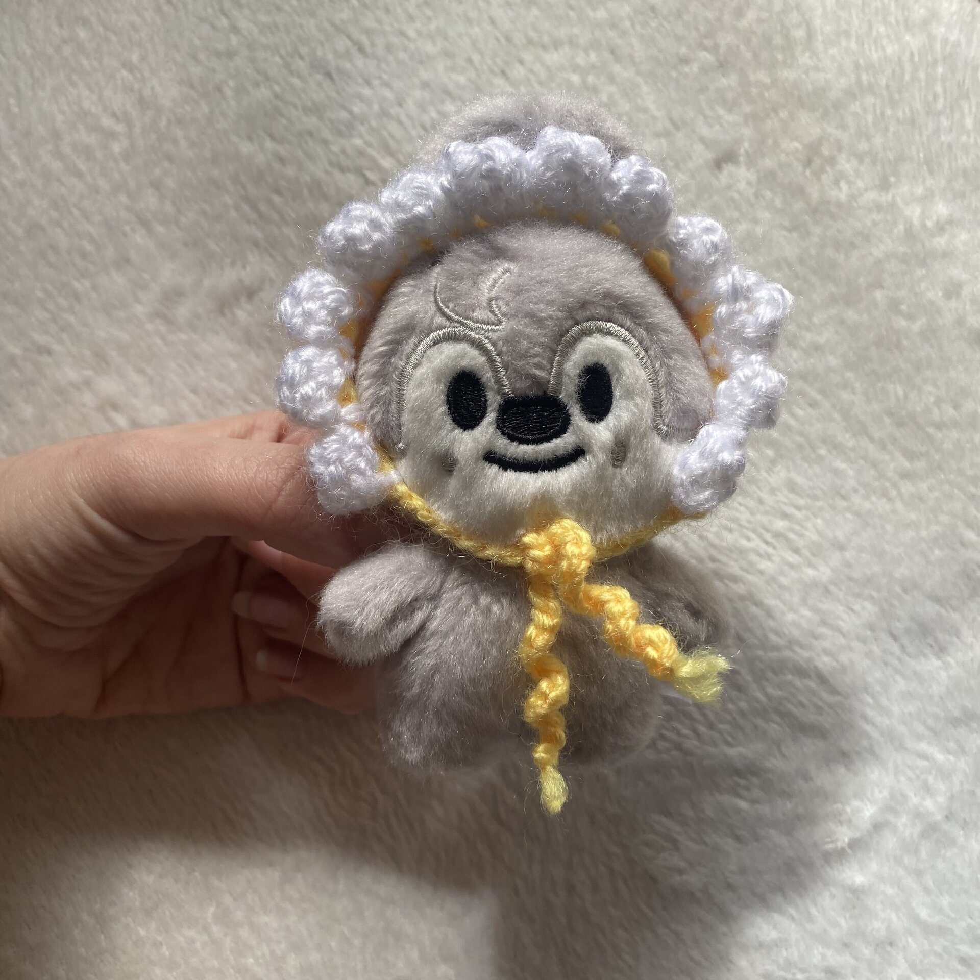 Gorrito SKZOO stray kids crochet flower + PC - 5